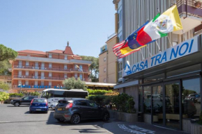 Отель Hotel Casa Tra Noi  Рим